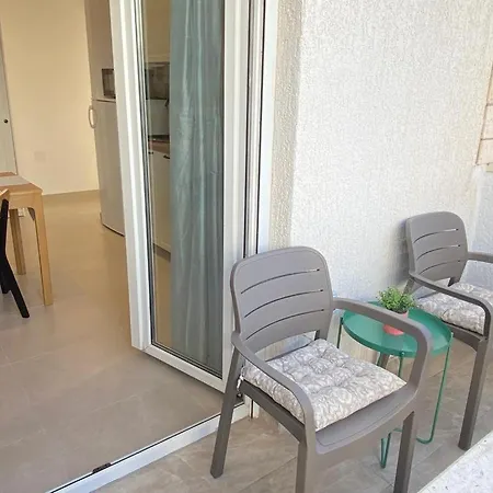 Josipa شقة تروغير